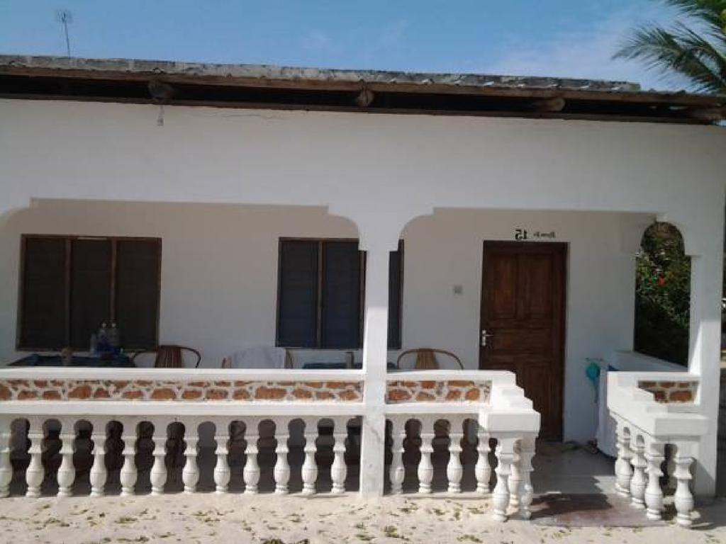 Ebony & Ivory Beach Bungalows Nungwi Exterior photo