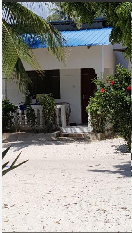 Ebony & Ivory Beach Bungalows Nungwi Exterior photo